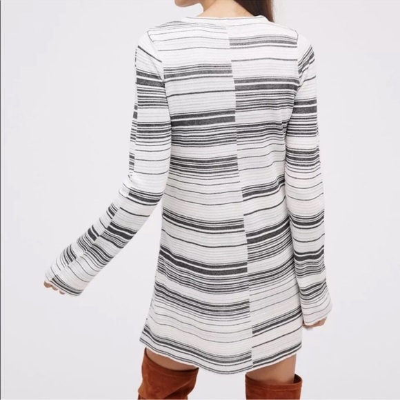 Free People Rave On White and Gray Striped Long Sleeve Knit Dress Size Medium - Picture 2 of 12